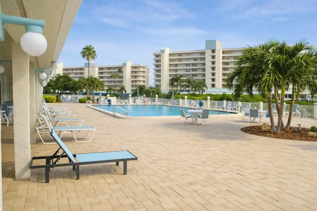 7984 Sailboat Key Boulevard S St Petersburg FL 33707