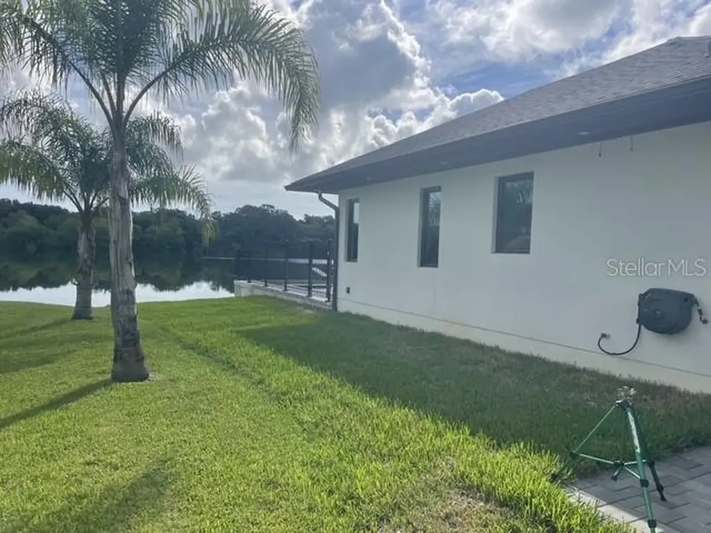 995 Stacy Lane New Smyrna Beach FL 32168