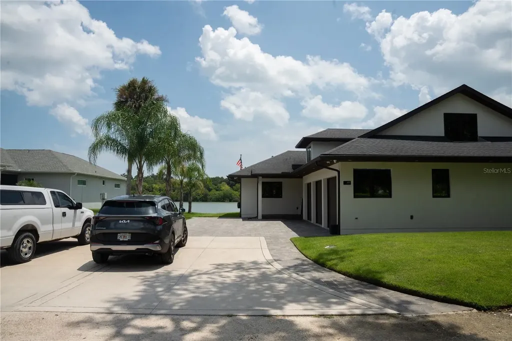 995 Stacy Lane New Smyrna Beach FL 32168