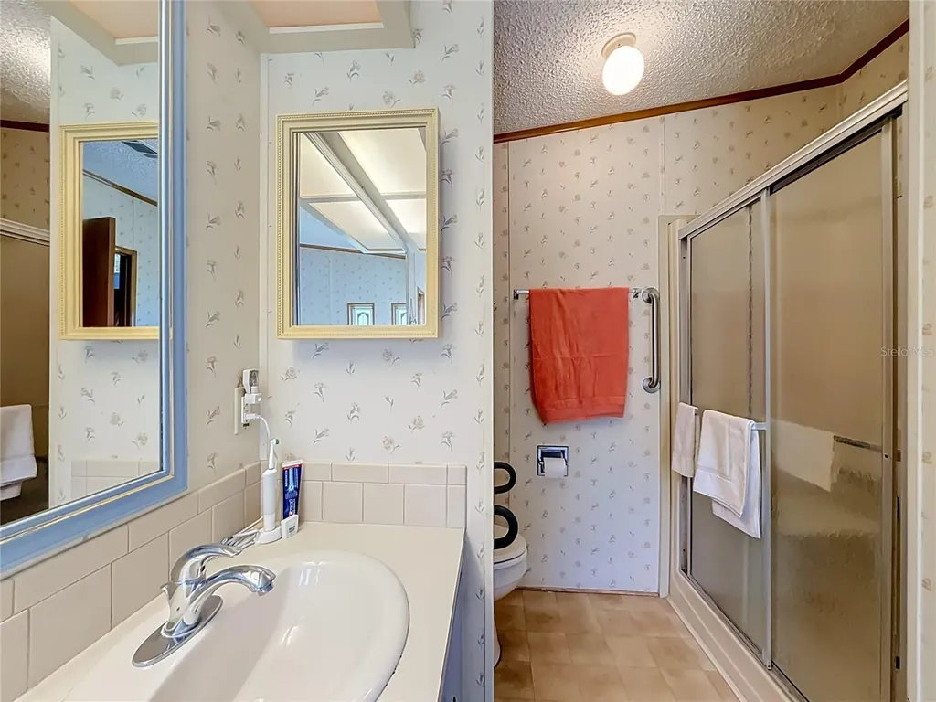 8233 County Road 109b Lady Lake FL 32159