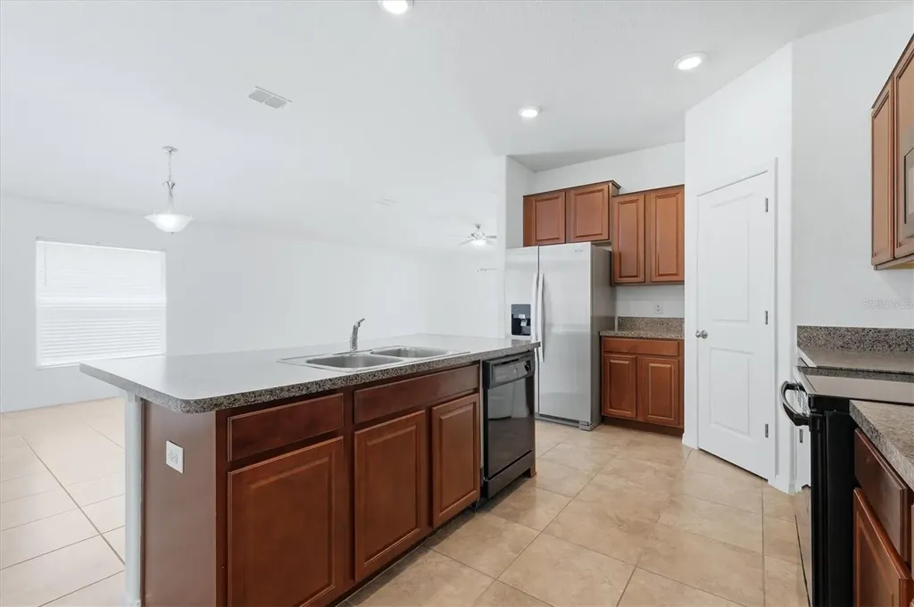 6908 Trent Creek Drive Ruskin FL 33573
