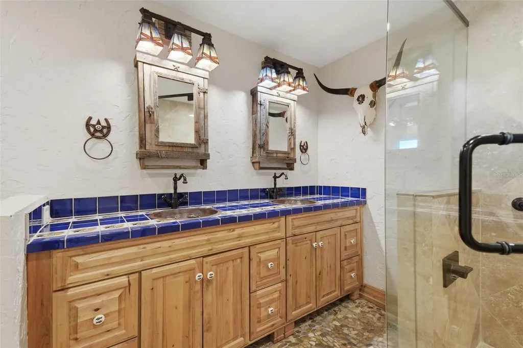 1375 Pinellas Bayway S Tierra Verde FL 33715