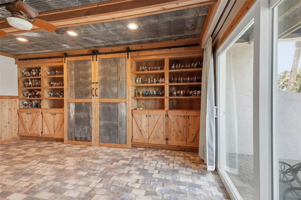 1375 Pinellas Bayway S Tierra Verde FL 33715