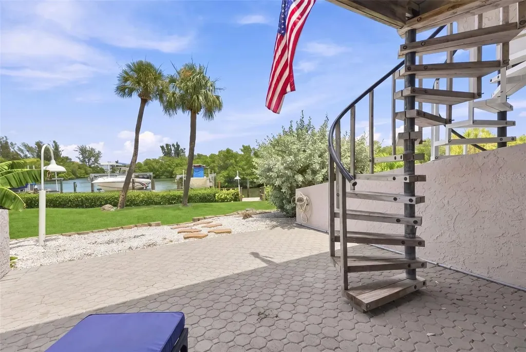 1375 Pinellas Bayway S Tierra Verde FL 33715