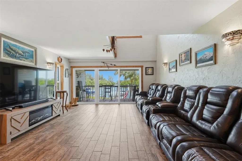 1375 Pinellas Bayway S Tierra Verde FL 33715