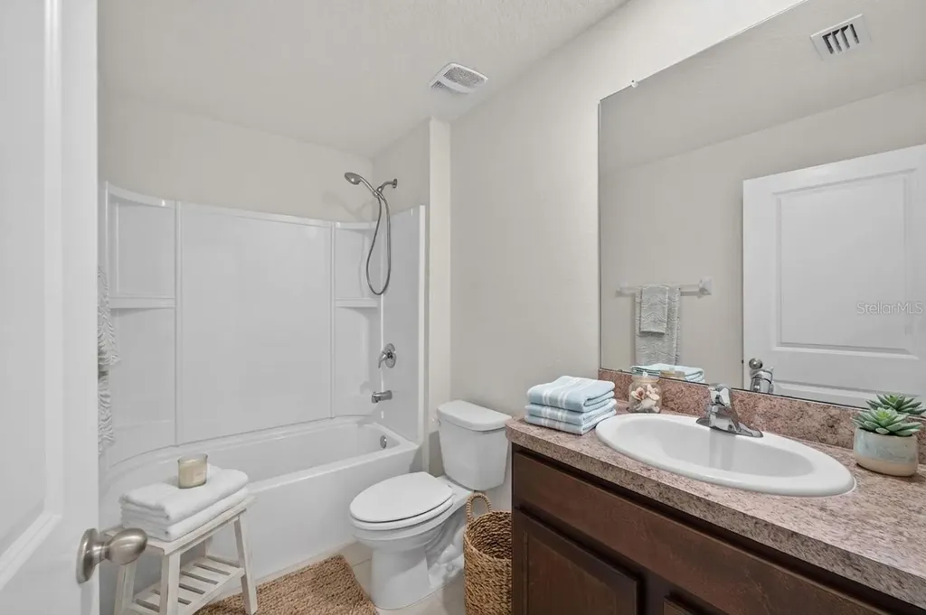 1102 Coastal Hammock Avenue Ruskin FL 33570