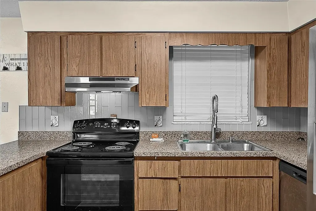 1508 Widrose Land Daytona Beach FL 32117