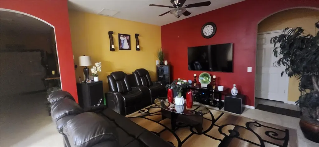 1424 Main Street Valrico FL 33594