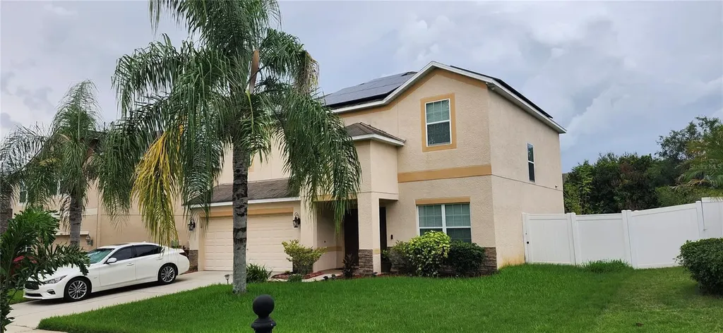 1424 Main Street Valrico FL 33594