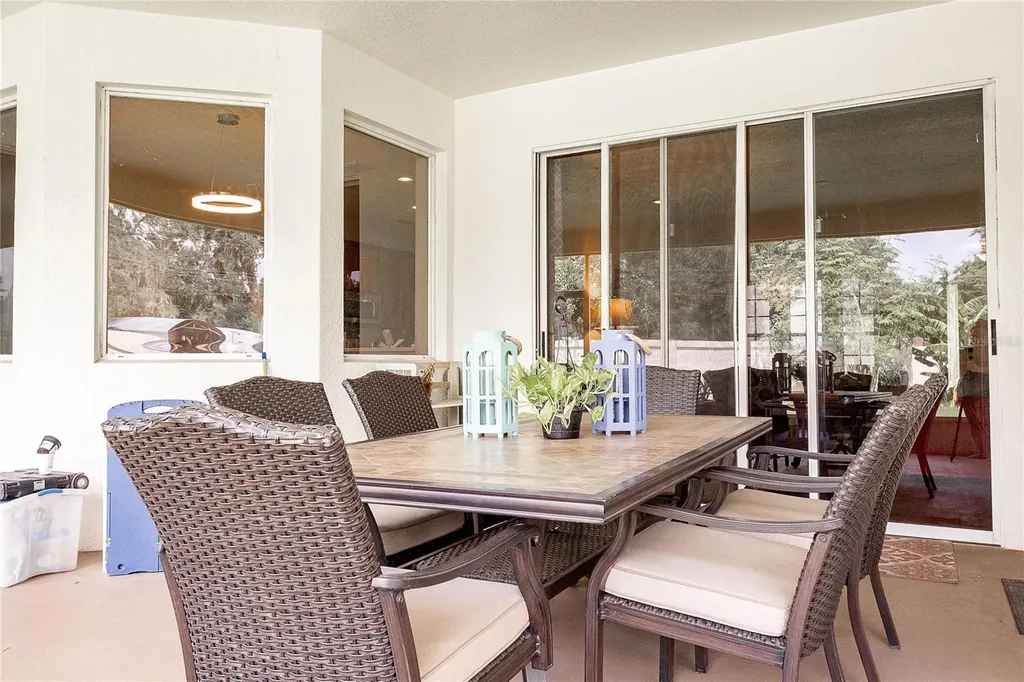 307 Carriage Oak Place Seffner FL 33584