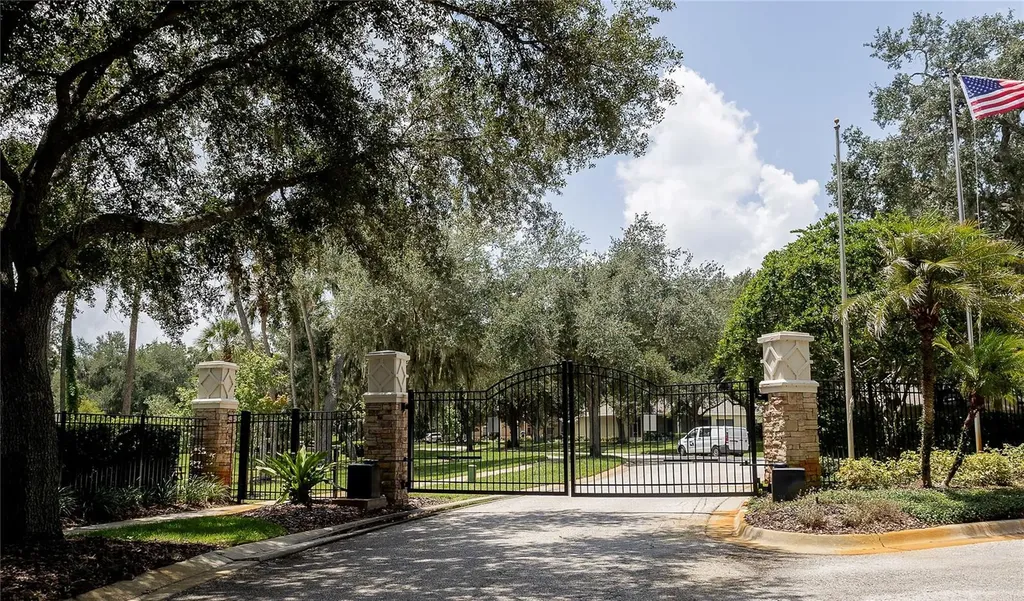 307 Carriage Oak Place Seffner FL 33584