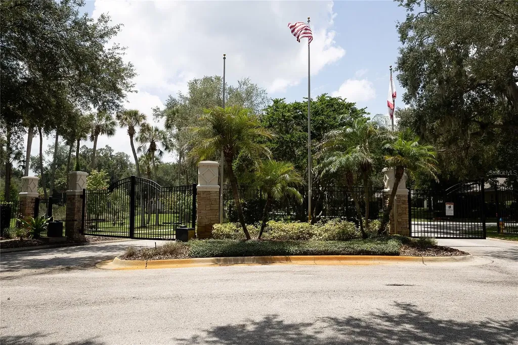 307 Carriage Oak Place Seffner FL 33584