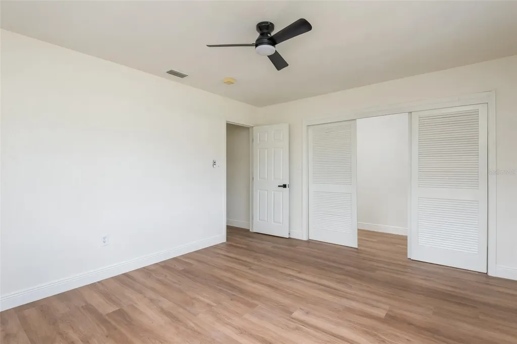2421 Linsey Street Tampa FL 33605