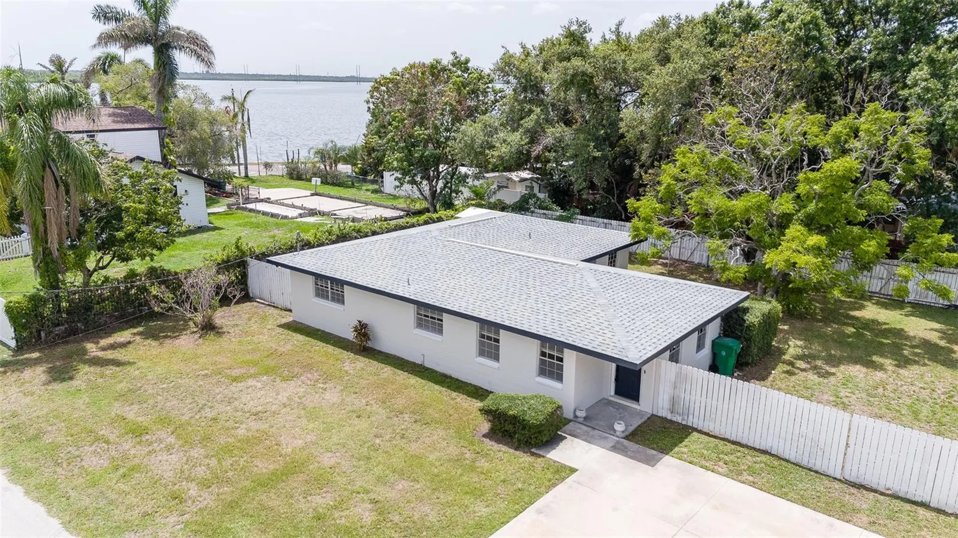 2421 Linsey Street Tampa FL 33605