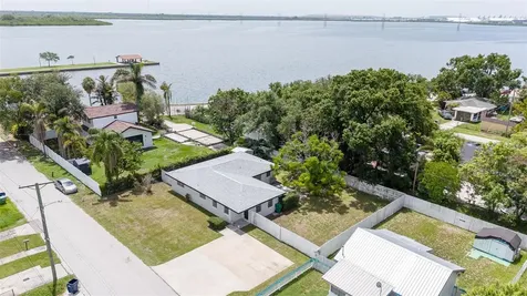 2421 Linsey Street Tampa FL 33605