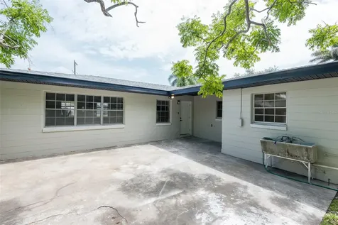 2421 Linsey Street Tampa FL 33605
