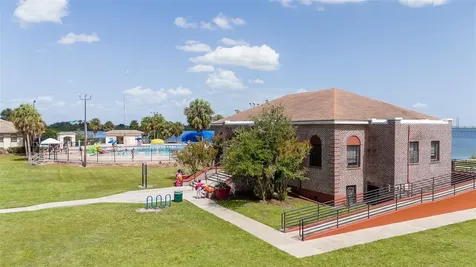 2421 Linsey Street Tampa FL 33605