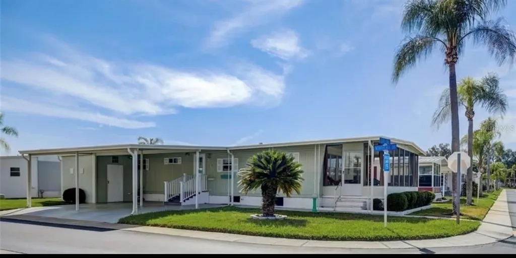 225 Dixie Lane Tarpon Springs FL 34689