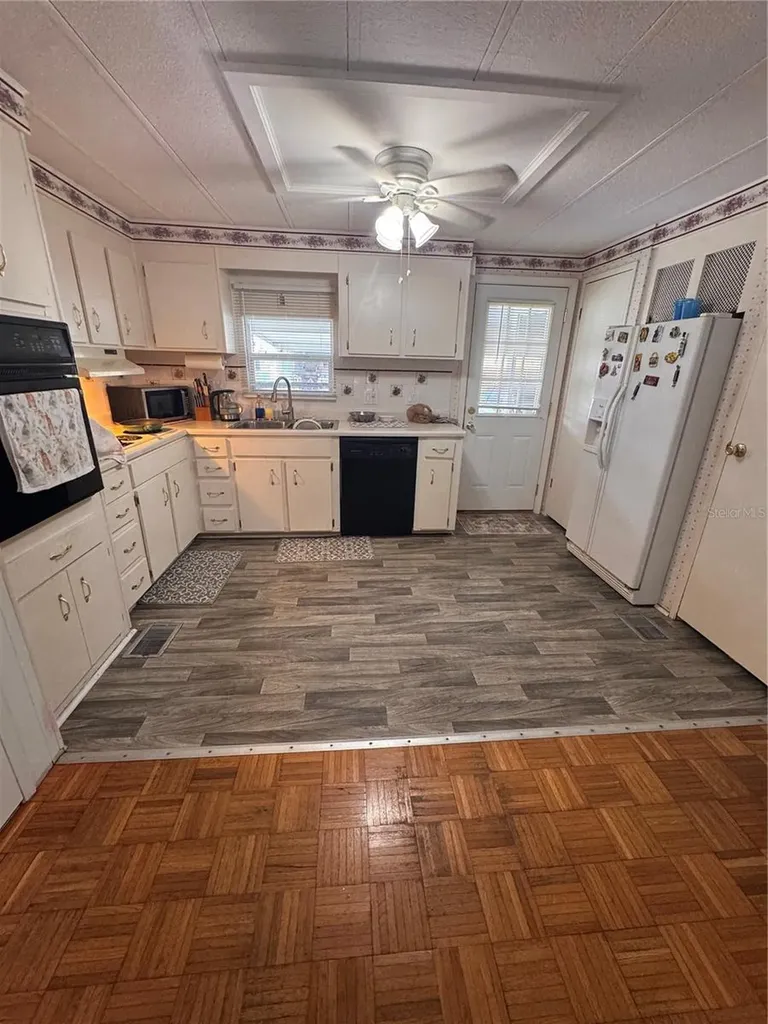 225 Dixie Lane Tarpon Springs FL 34689