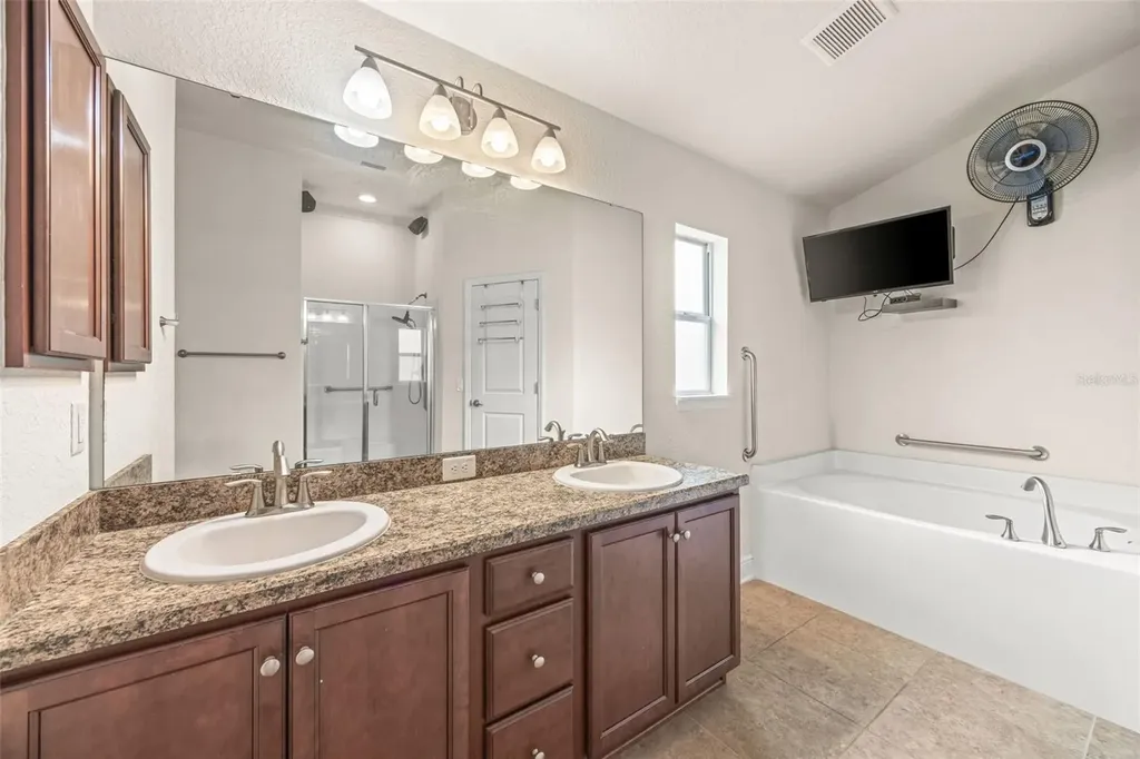 14358 Edinburgh Moor Drive Wimauma FL 33598