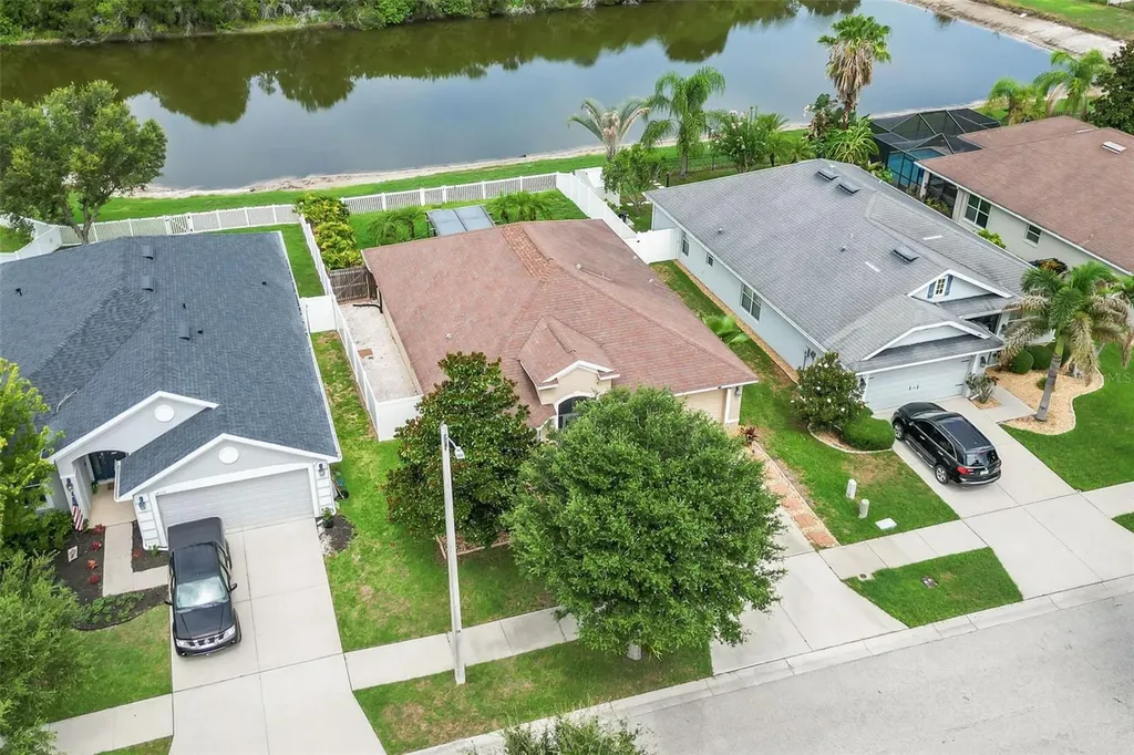14358 Edinburgh Moor Drive Wimauma FL 33598