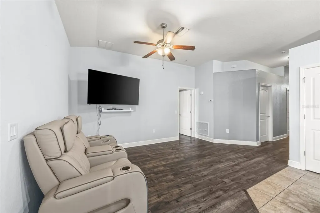 14358 Edinburgh Moor Drive Wimauma FL 33598