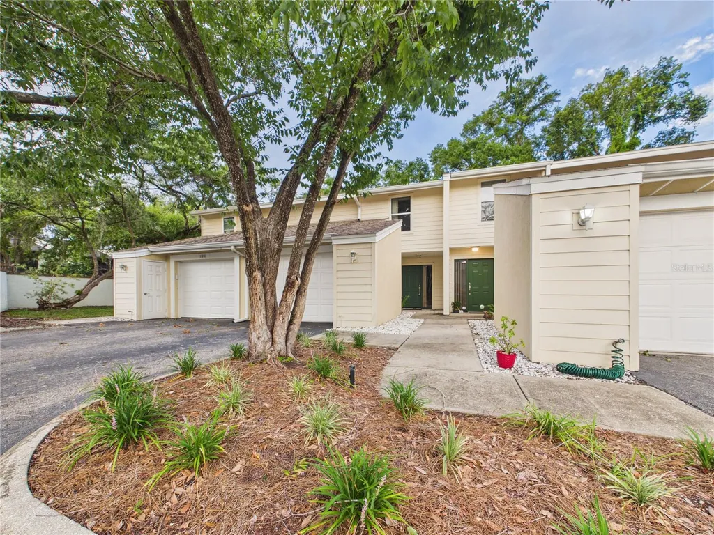 11239 Cedar Hollow Lane Tampa FL 33618