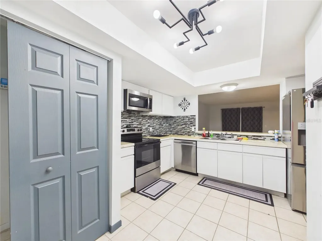 11239 Cedar Hollow Lane Tampa FL 33618