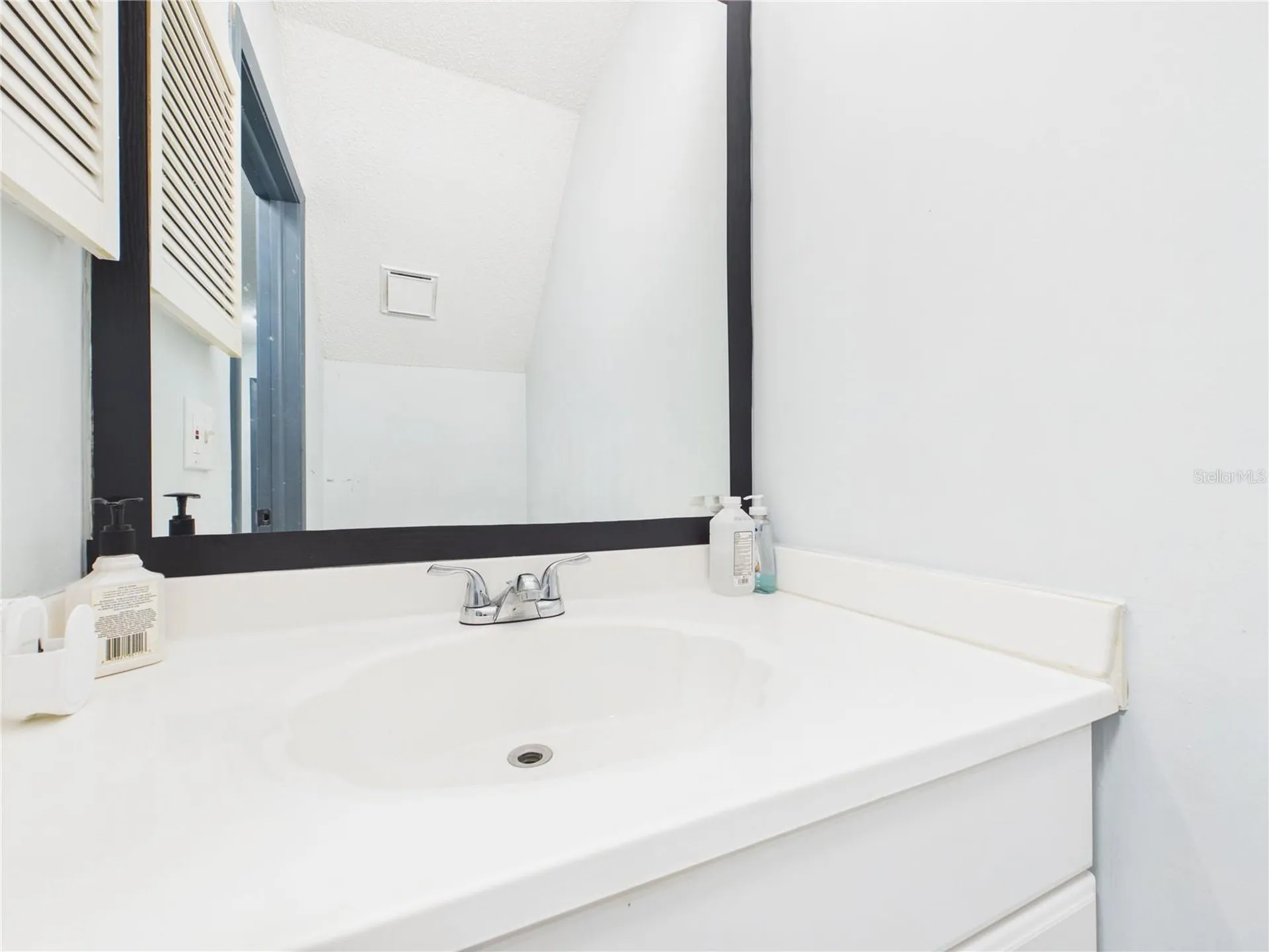 11239 Cedar Hollow Lane Tampa FL 33618