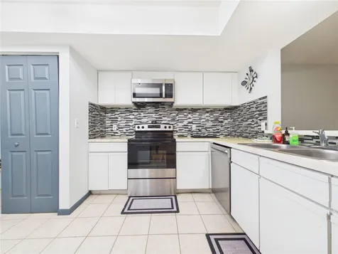 11239 Cedar Hollow Lane Tampa FL 33618