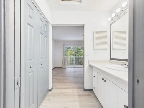 11239 Cedar Hollow Lane Tampa FL 33618
