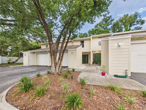 11239 Cedar Hollow Lane Tampa FL 33618