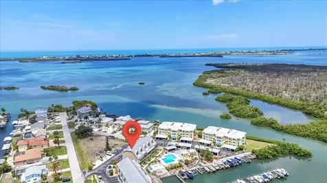 1950 Oregon Trail Englewood FL 34224