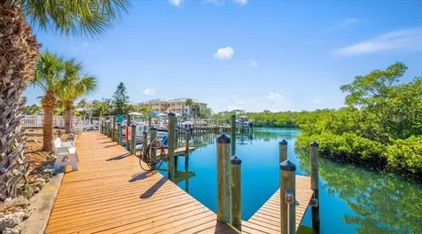 1950 Oregon Trail Englewood FL 34224