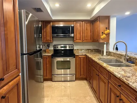 5020 Bayshore Boulevard Tampa FL 33611