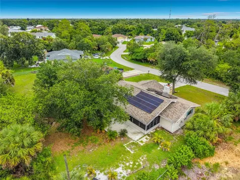924 Phyllis Terrace Port Charlotte FL 33948