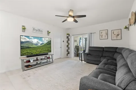 1452 Cumberland Avenue Davenport FL 33837