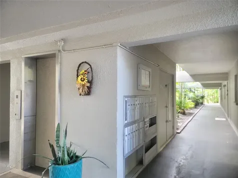 3360 S Osprey Avenue Sarasota FL 34239