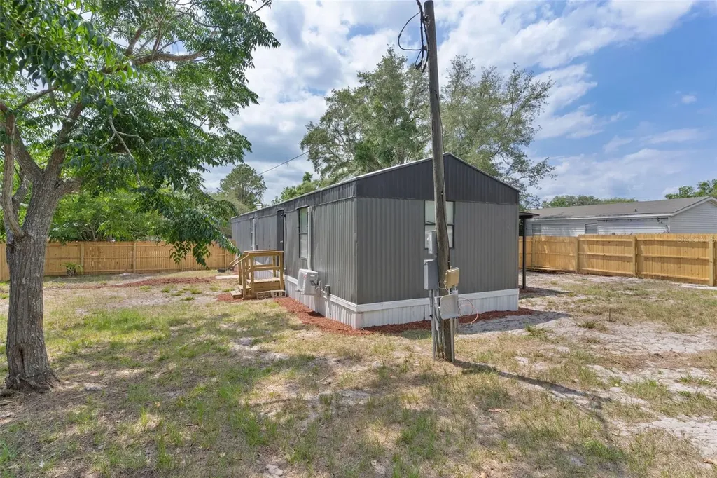 33514 Luana Court Leesburg FL 34788