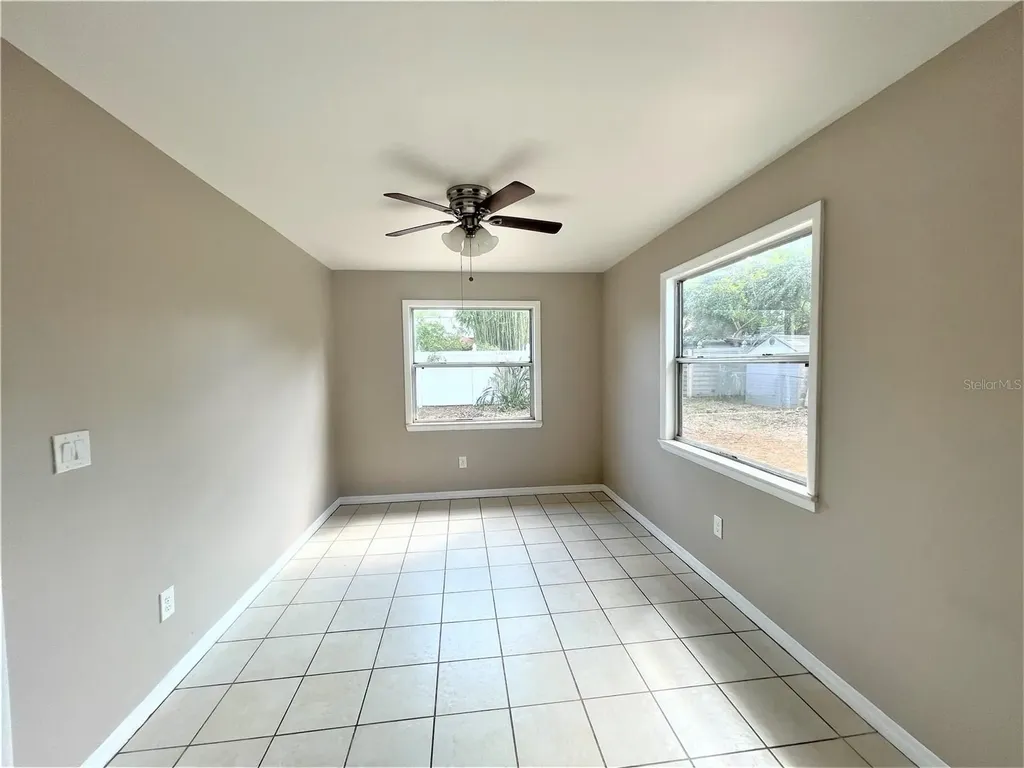 5036 Oxford Avenue N St Petersburg FL 33710
