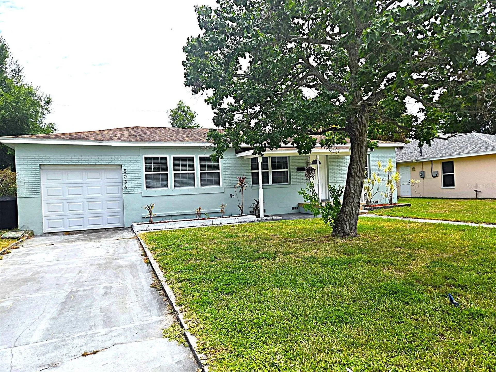 5036 Oxford Avenue N St Petersburg FL 33710