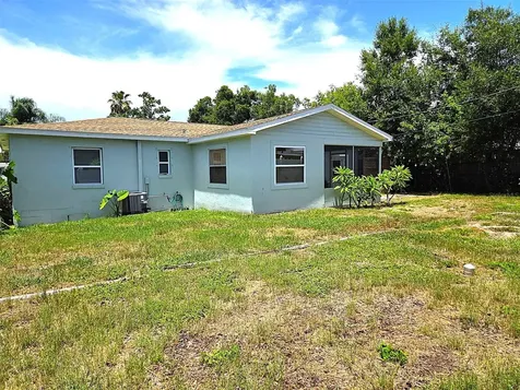 5036 Oxford Avenue N St Petersburg FL 33710