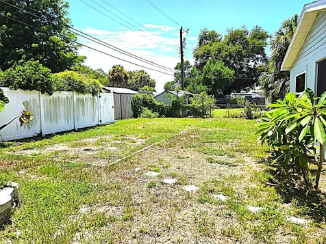 5036 Oxford Avenue N St Petersburg FL 33710