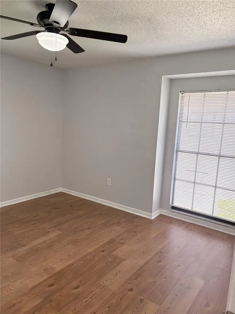 4015 Ashford Green Place Tampa FL 33613