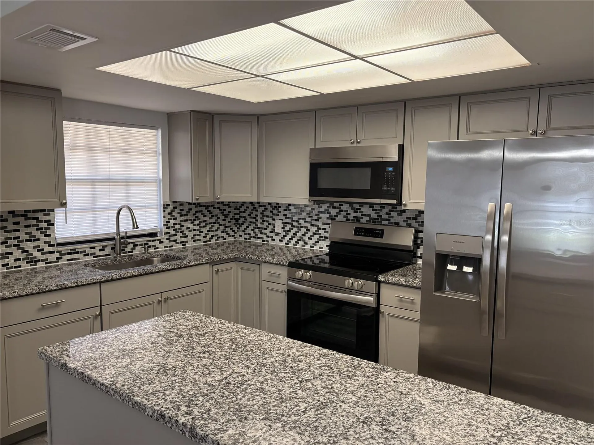 4015 Ashford Green Place Tampa FL 33613