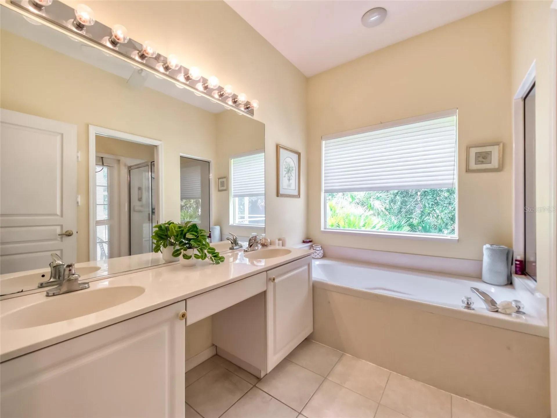 8310 Whispering Woods Court Bradenton FL 34202