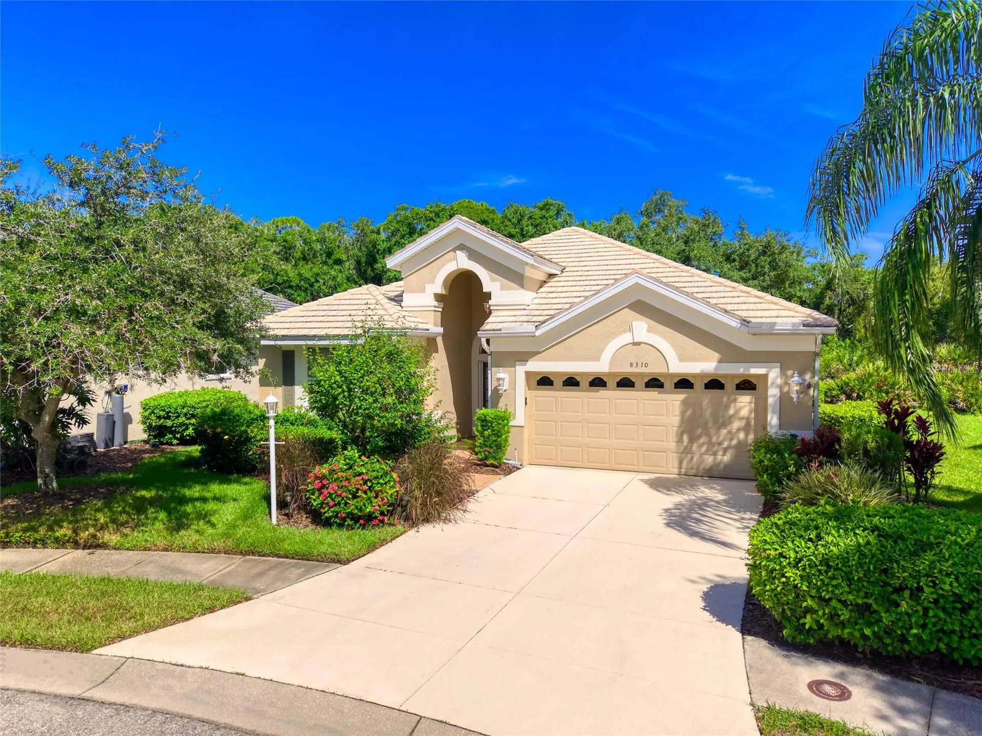 8310 Whispering Woods Court Bradenton FL 34202
