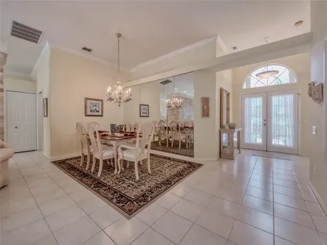 8310 Whispering Woods Court Bradenton FL 34202