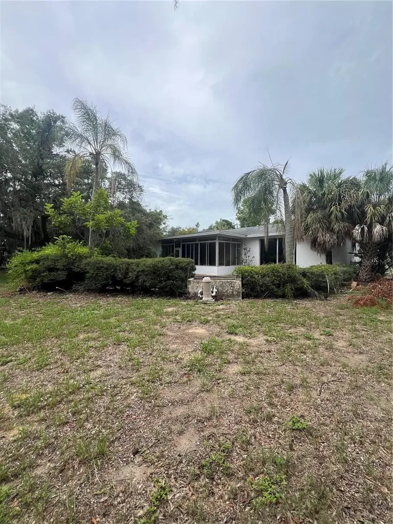 425 Craig Drive Tarpon Springs FL 34689