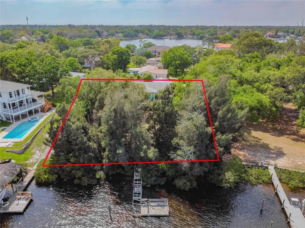 425 Craig Drive Tarpon Springs FL 34689